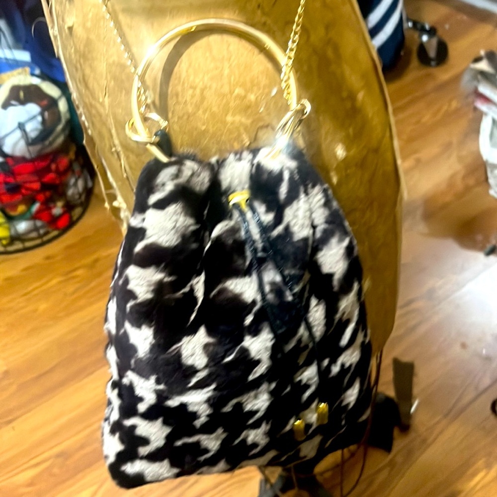 Nice rabbit fur purse never used , with drawstring to tight